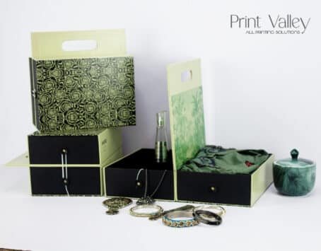 Two Drawer Masterpiece Gift Box - Image 7